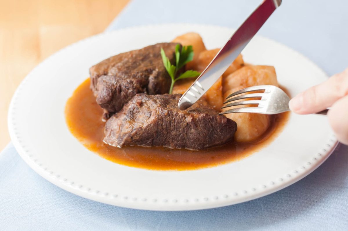guiso de ternera con patatas receta de la abuela paso 23