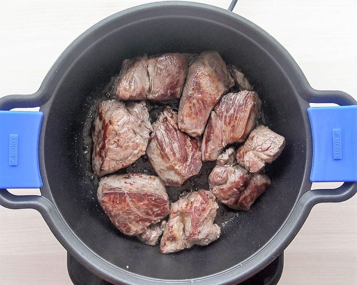 guiso de ternera con patatas receta de la abuela paso 5