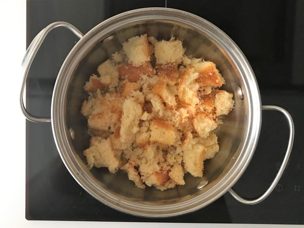 pastel de queso con sobaos paso 2