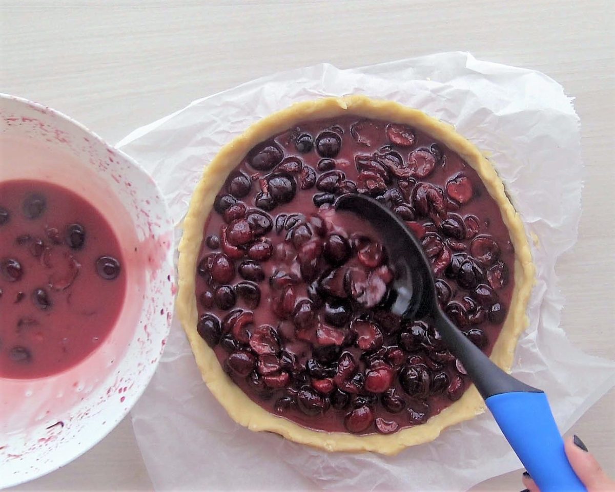 tarta de cerezas cherry pie paso 18