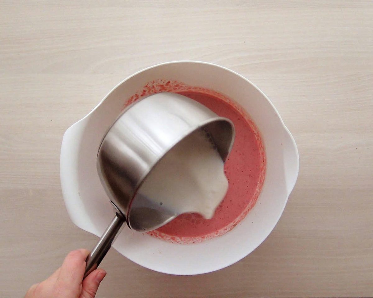 tarta de fresas y yogurt paso 15