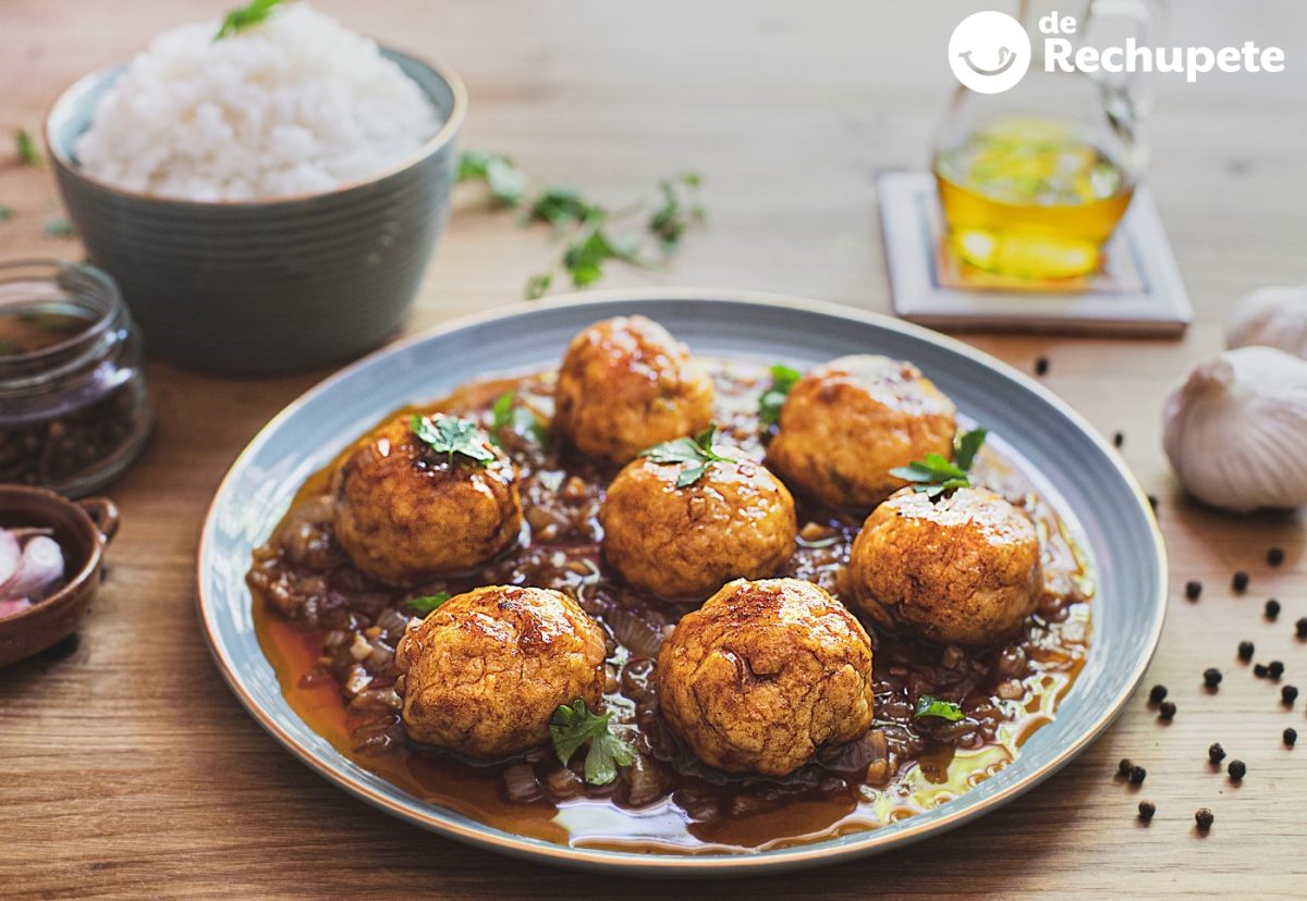Albóndigas de pollo en salsa española paso a paso