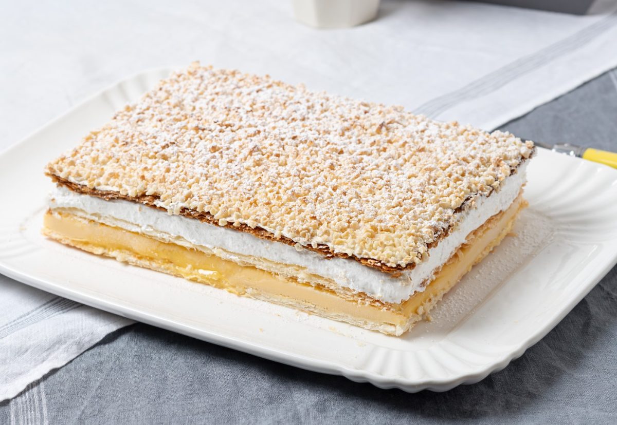 Costrata de Alcalá. Una tarta tradicional con merengue y crema pastelera