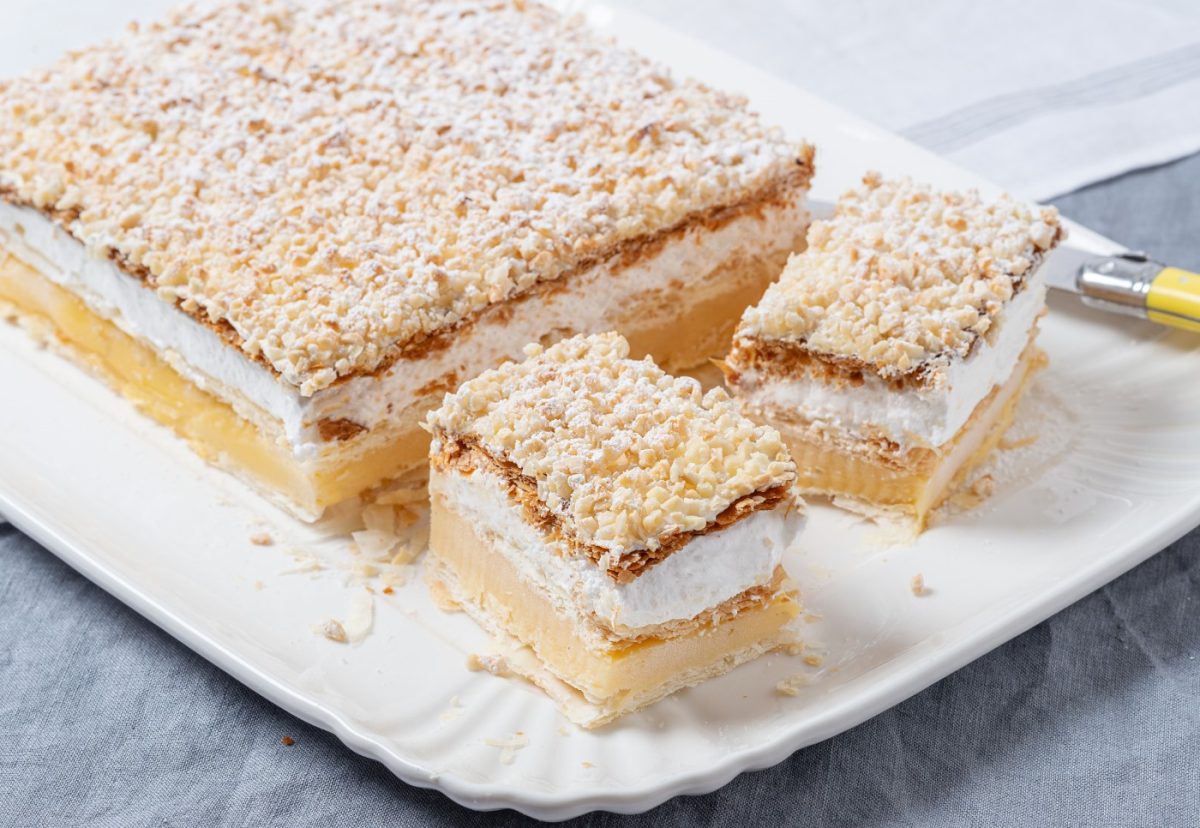 Costrata de Alcalá. Una tarta tradicional con merengue y crema pastelera