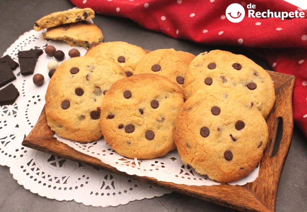 Crumbl cookies. Las galletas de chocolate virales paso a paso