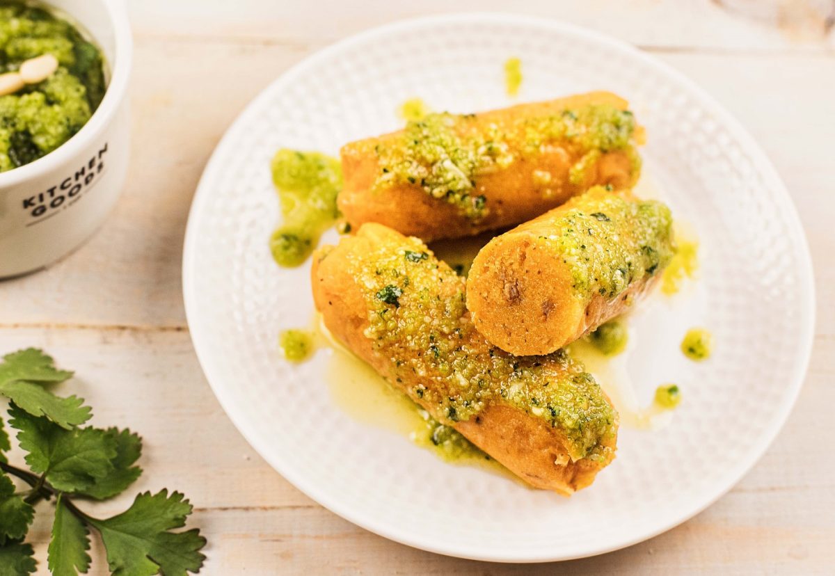 Hallaquitas o bollitos de masa aliñados con carne molida