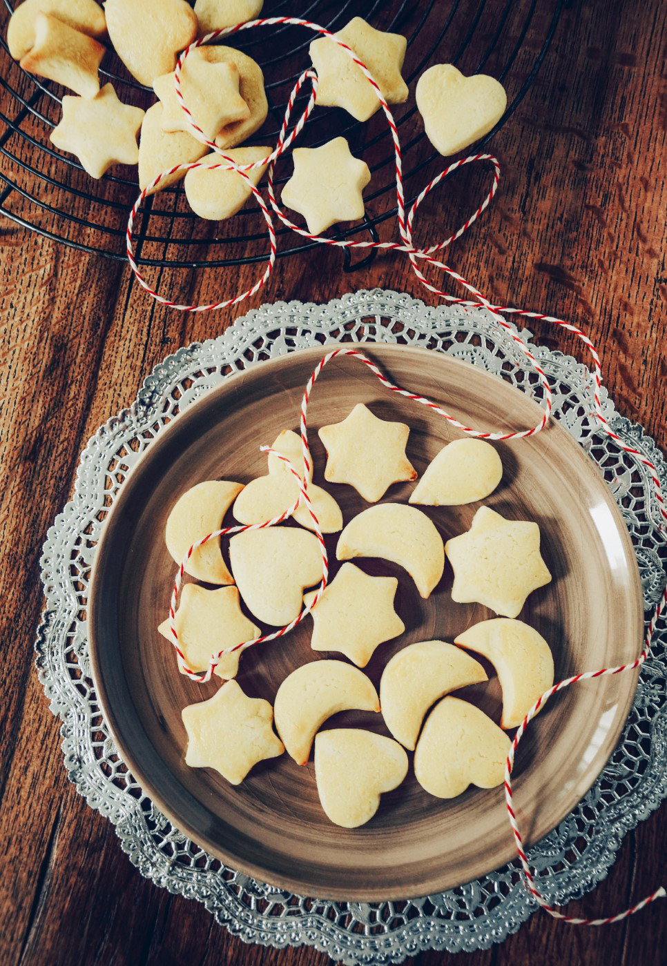Mailänderli, galletas de mantequilla y limón. Galletas suizas de Navidad