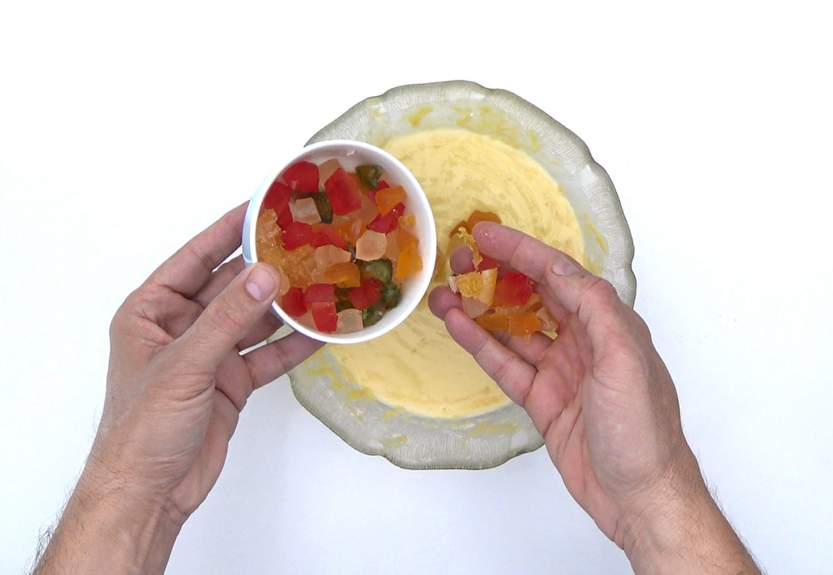 Plum cake. Bizcocho tradicional y versión navideña