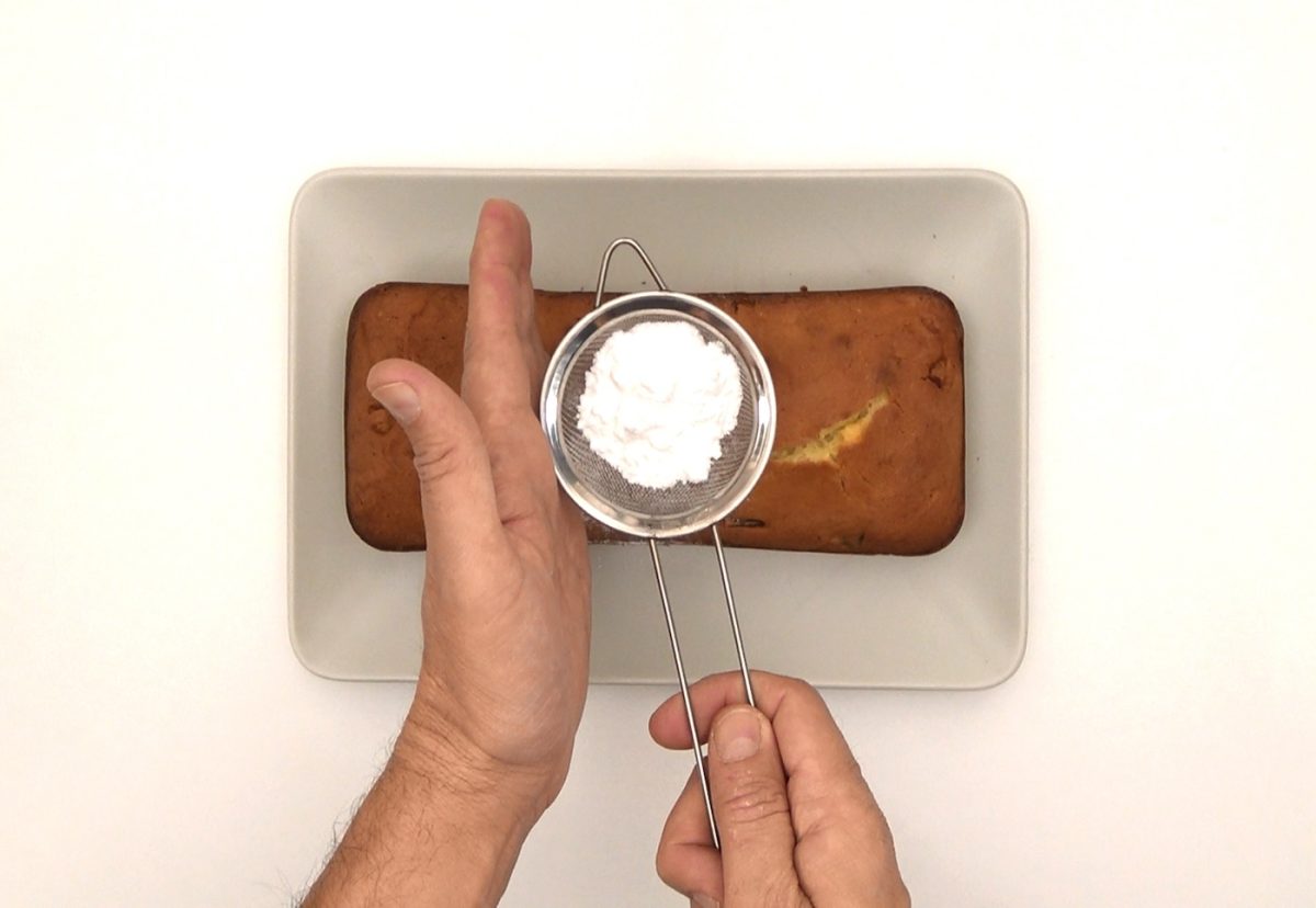 Plum cake. Bizcocho tradicional y versión navideña