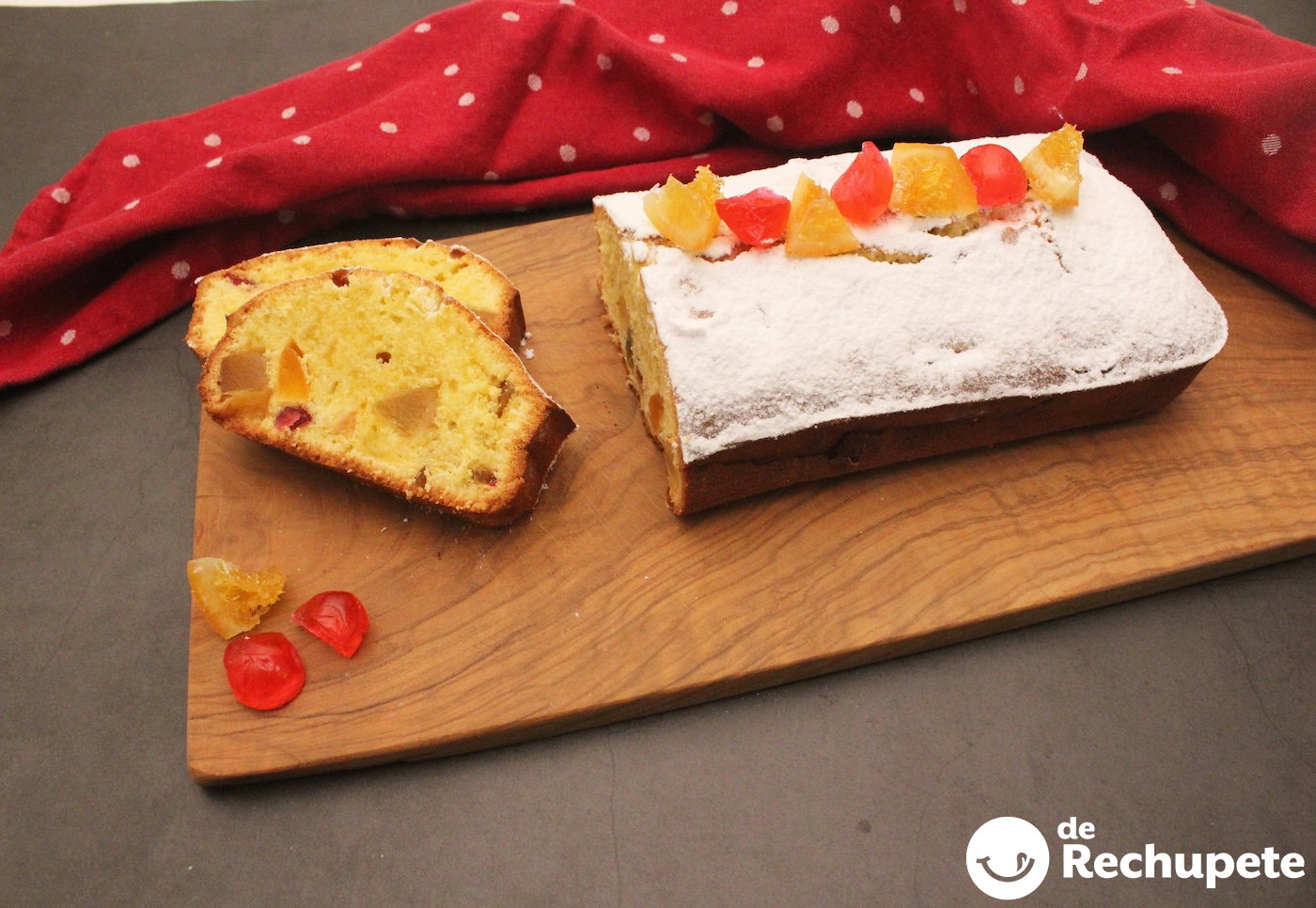 Plum cake. Bizcocho tradicional y versión navideña