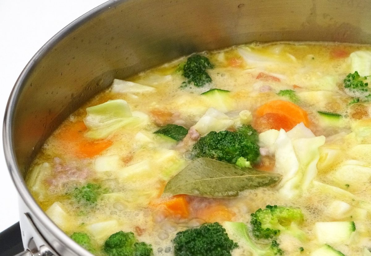 Sopa de verduras y carne picada paso a paso