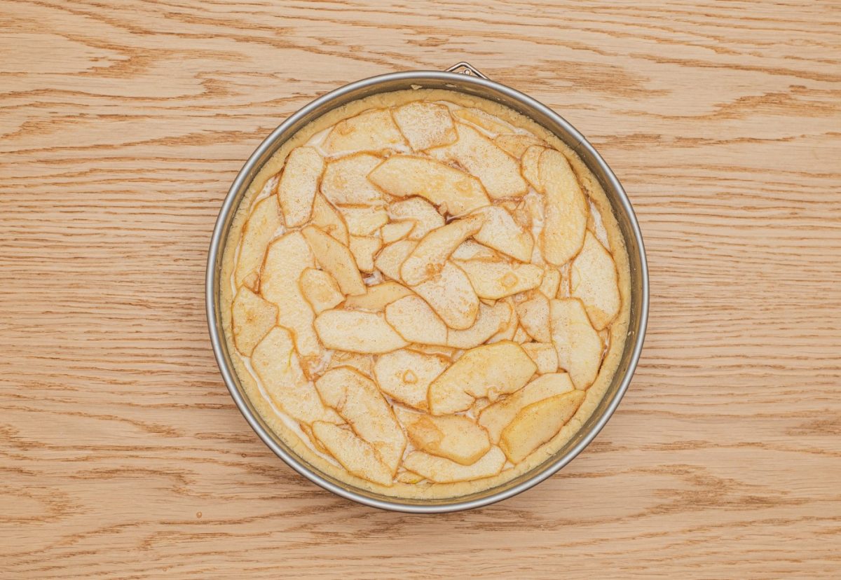 Tarta de manzana, queso y almendras paso a paso