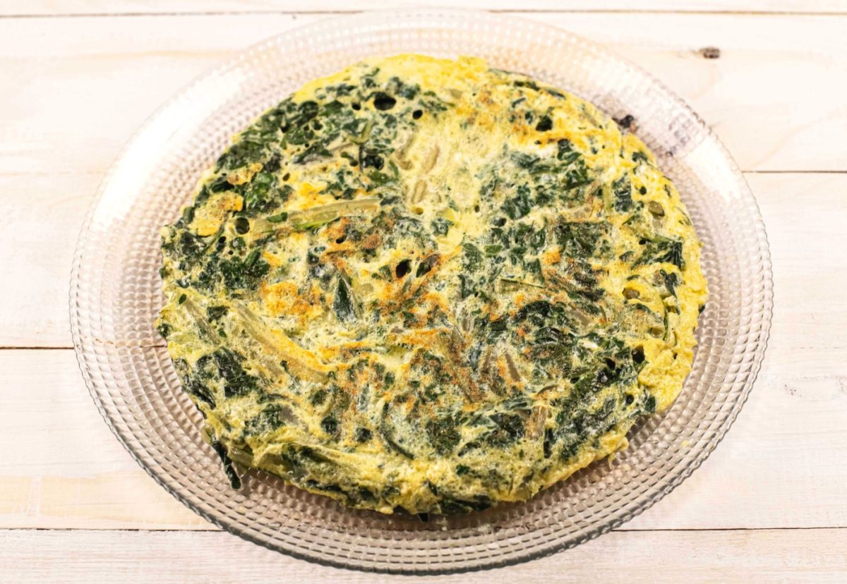 Tortilla de acelgas fácil y saludable: receta paso a paso