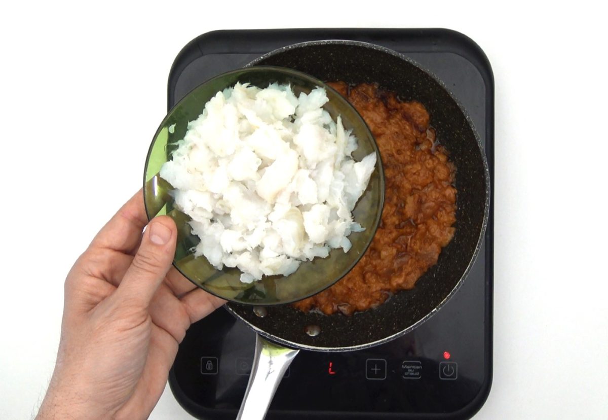 Zurrukutuna. Sopa vasca de ajo y bacalao