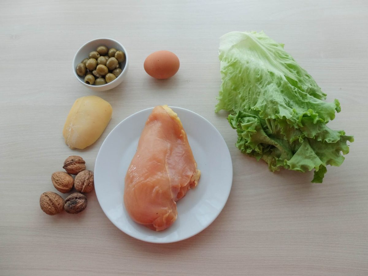 ensalada de pollo con queso de arza y nueces paso 1