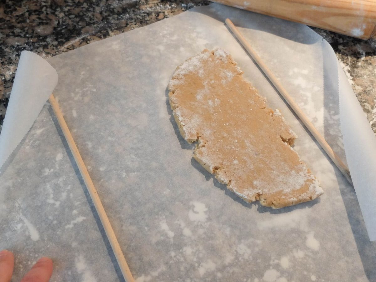 galletas de jengibre esqueletos paso 10