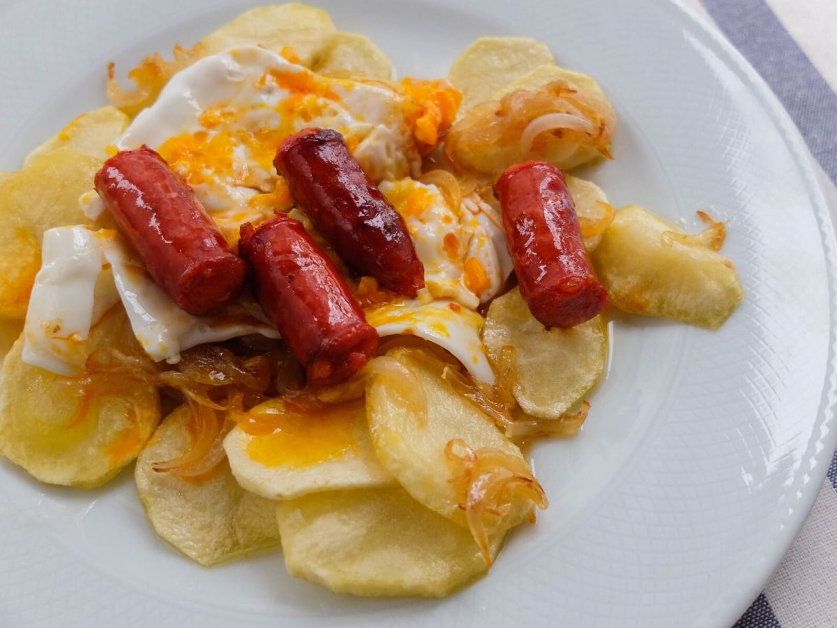 huevos rotos con chistorra paso 15