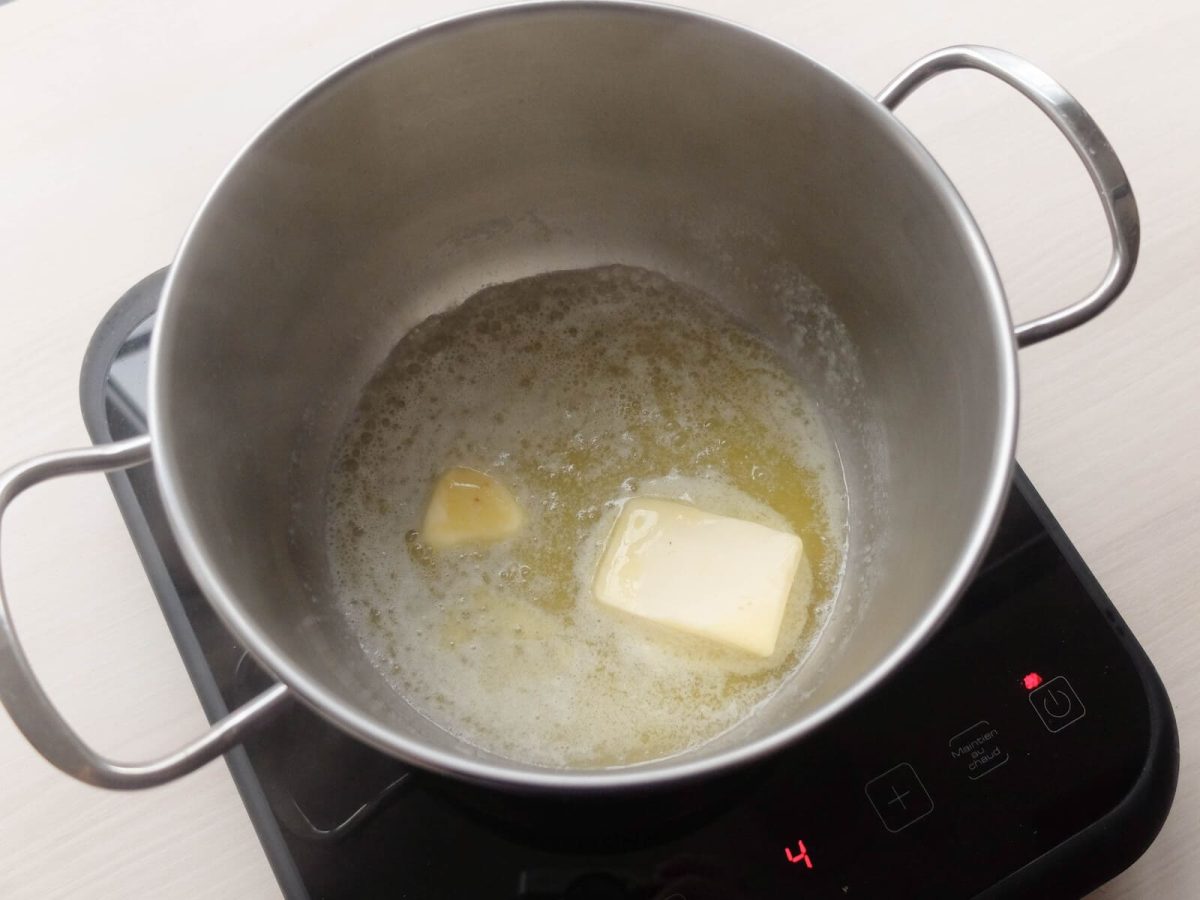Receta de lasaña: derretir mantequilla