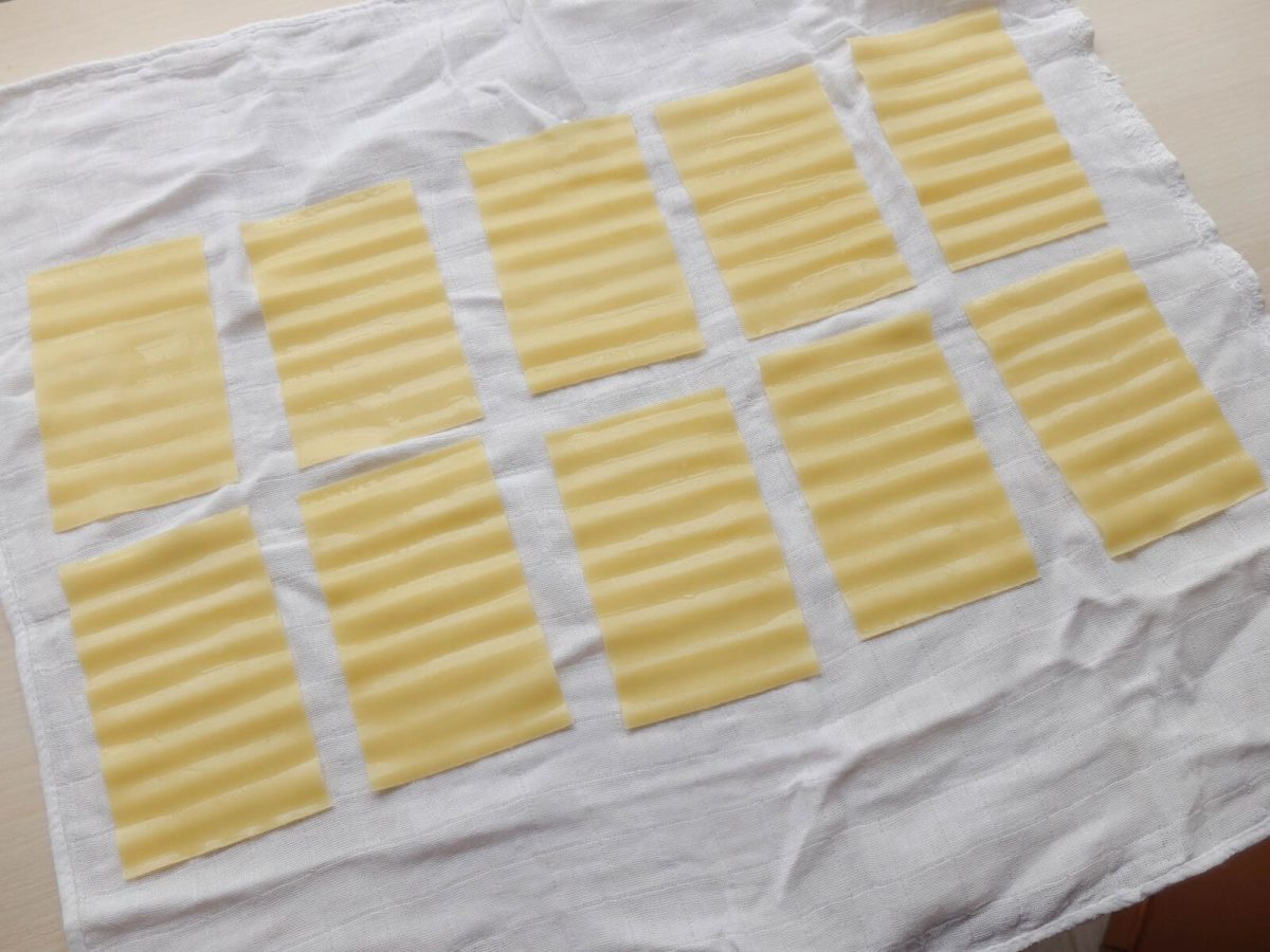 Receta de lasaña: escurrir la pasta