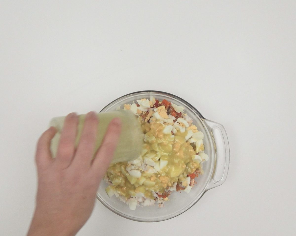 Melocotones rellenos de marisco. Receta fácil, elegante y deliciosa