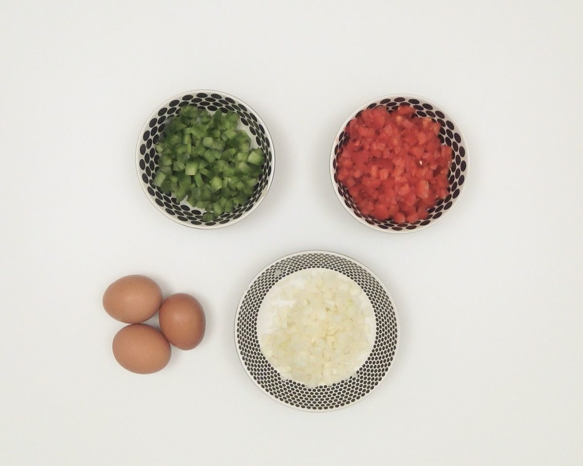 Melocotones rellenos de marisco. Receta fácil, elegante y deliciosa