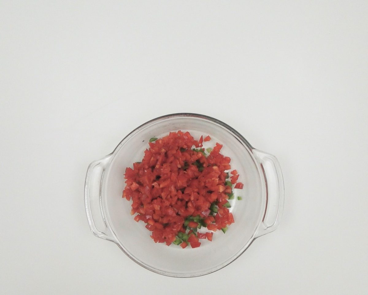 Melocotones rellenos de marisco. Receta fácil, elegante y deliciosa