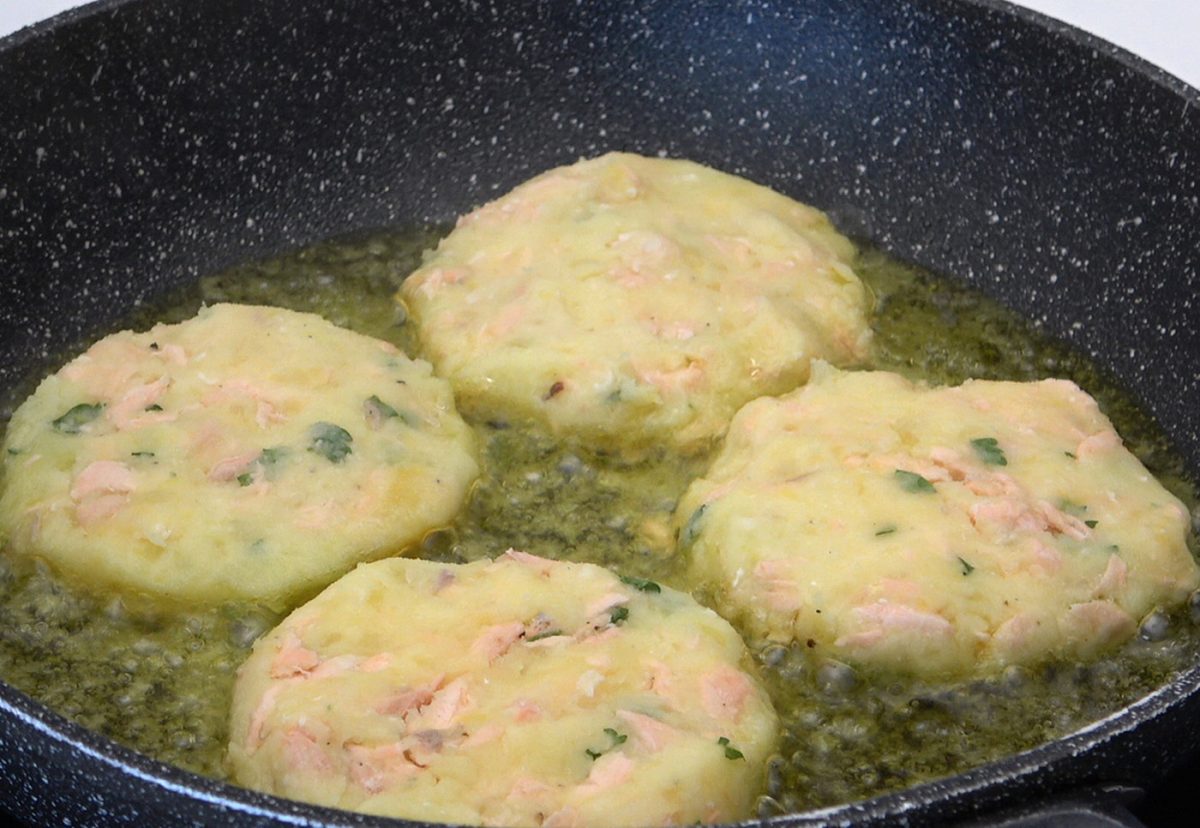 Pasteles de salmón. El aperitivo perfecto para sorprender