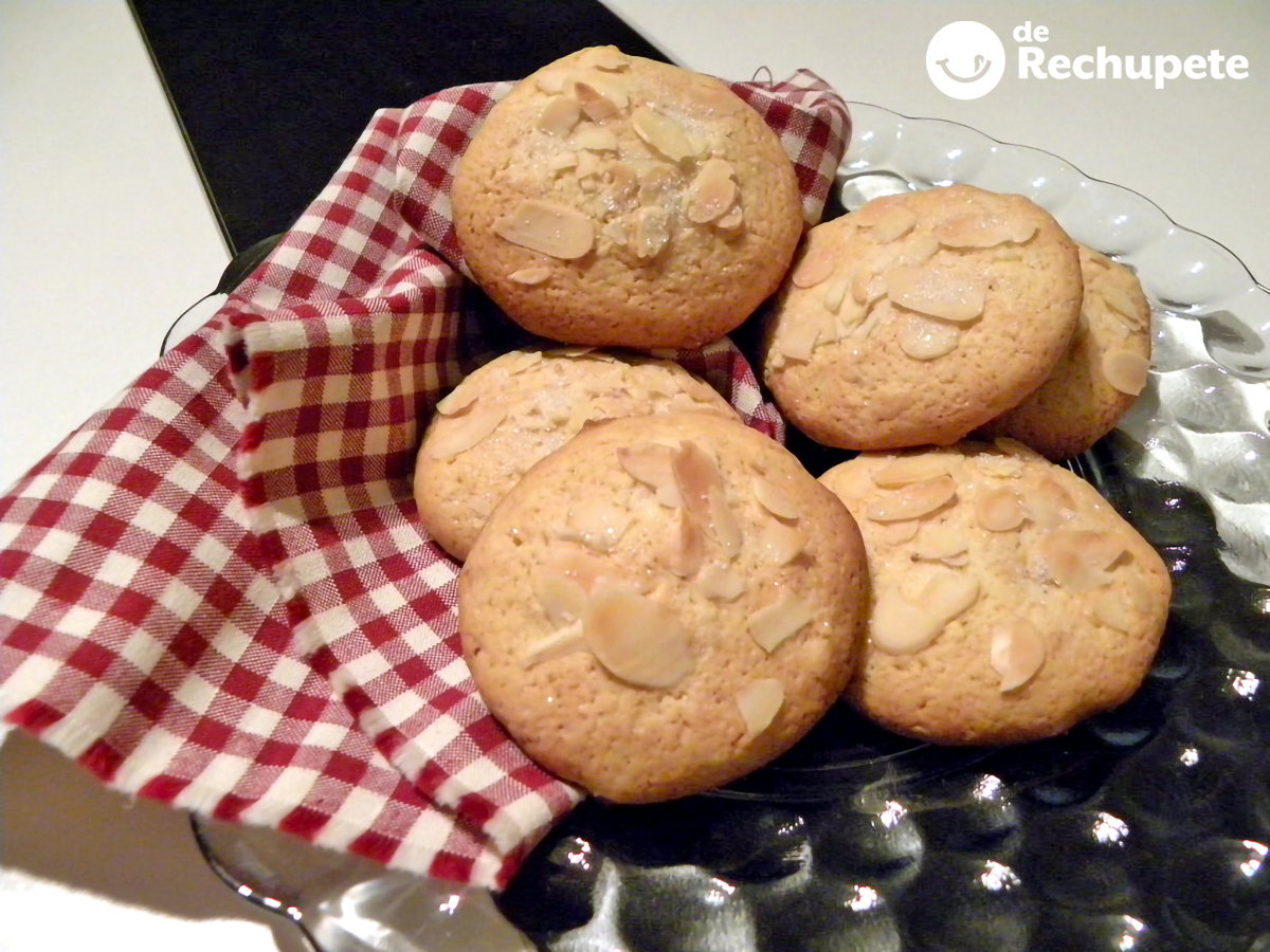 Galletas con naranja y almendra, con sabor a Roscón