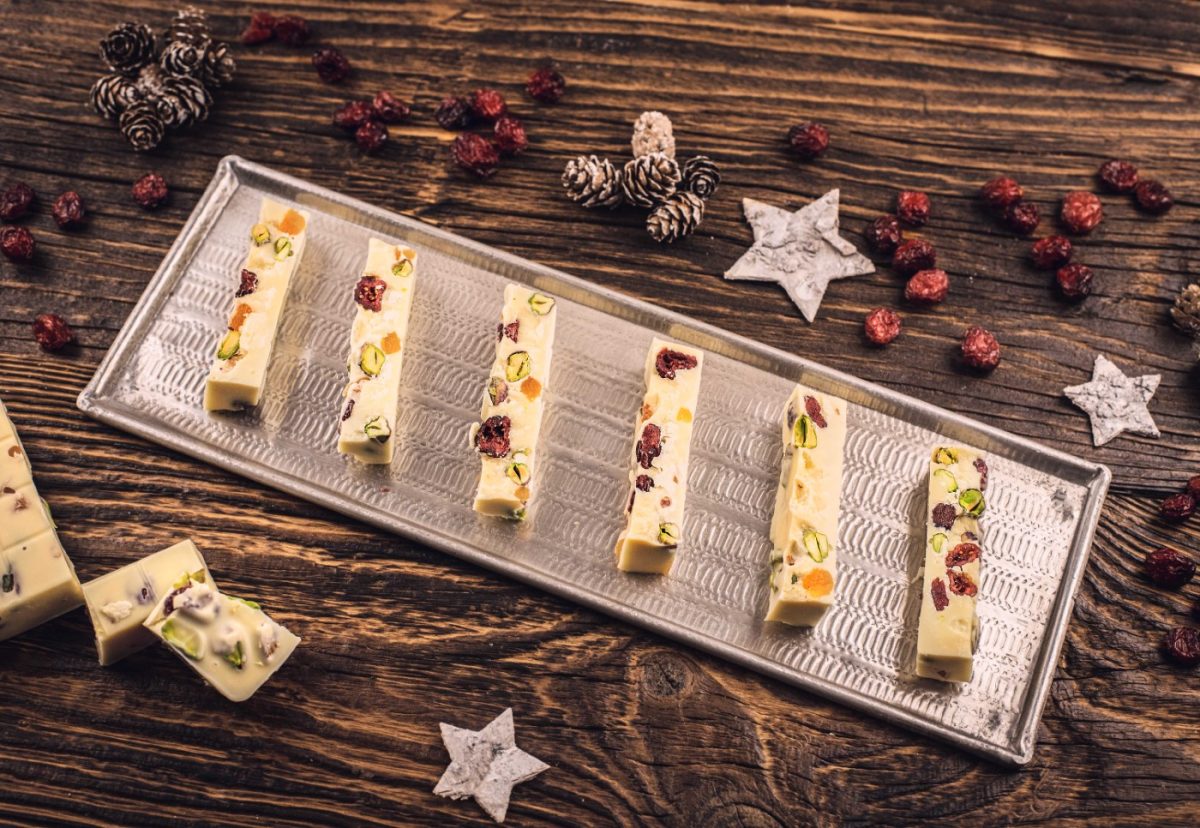 Turrón de chocolate blanco paso a paso