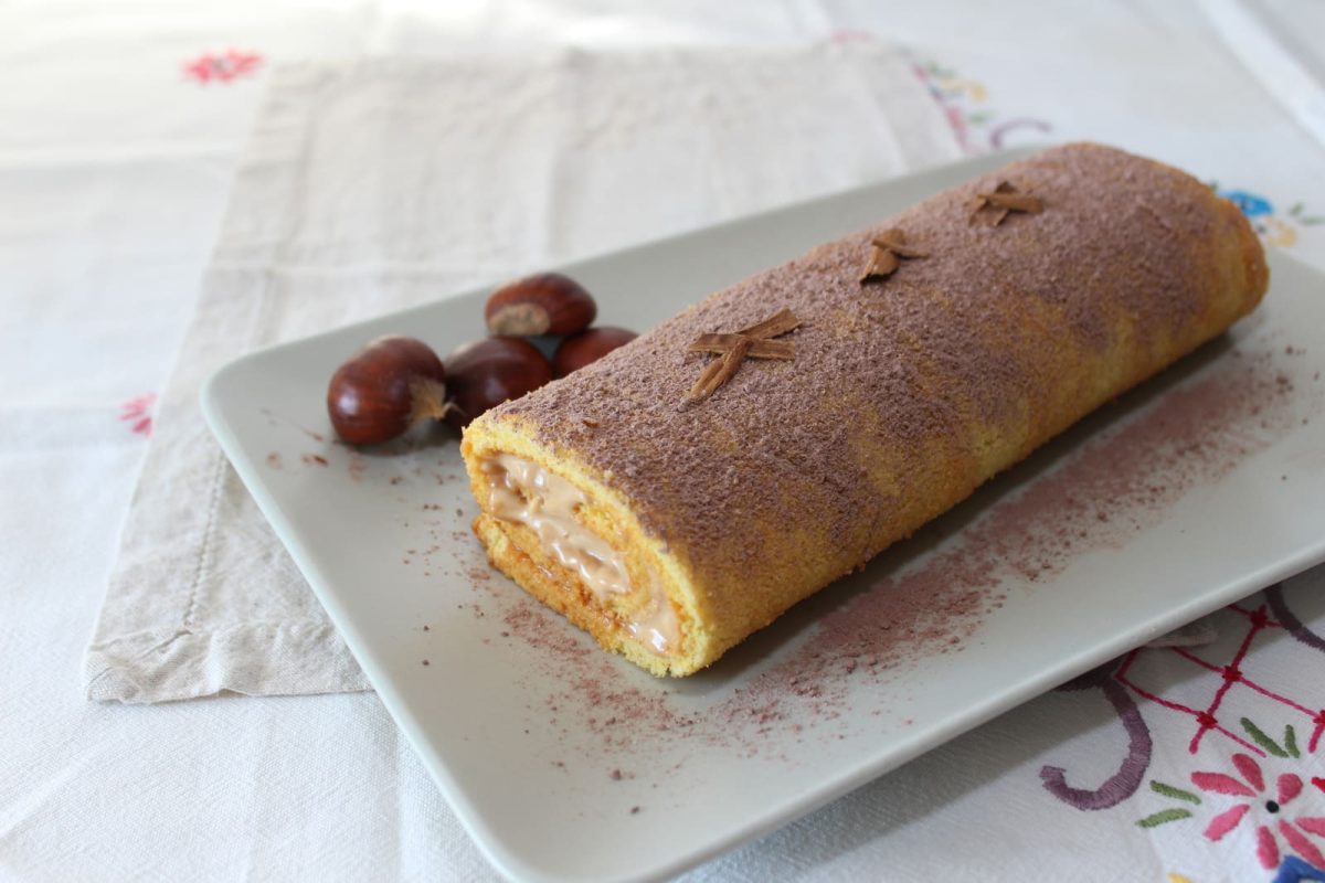 brazo de gitano con crema de castañas paso 11