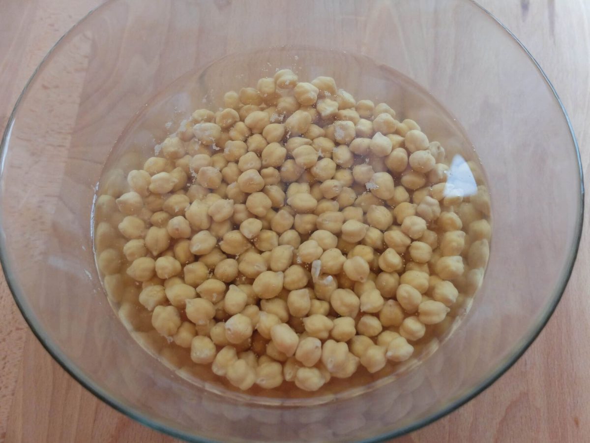 cazuela de garbanzos con chorizo paso 3