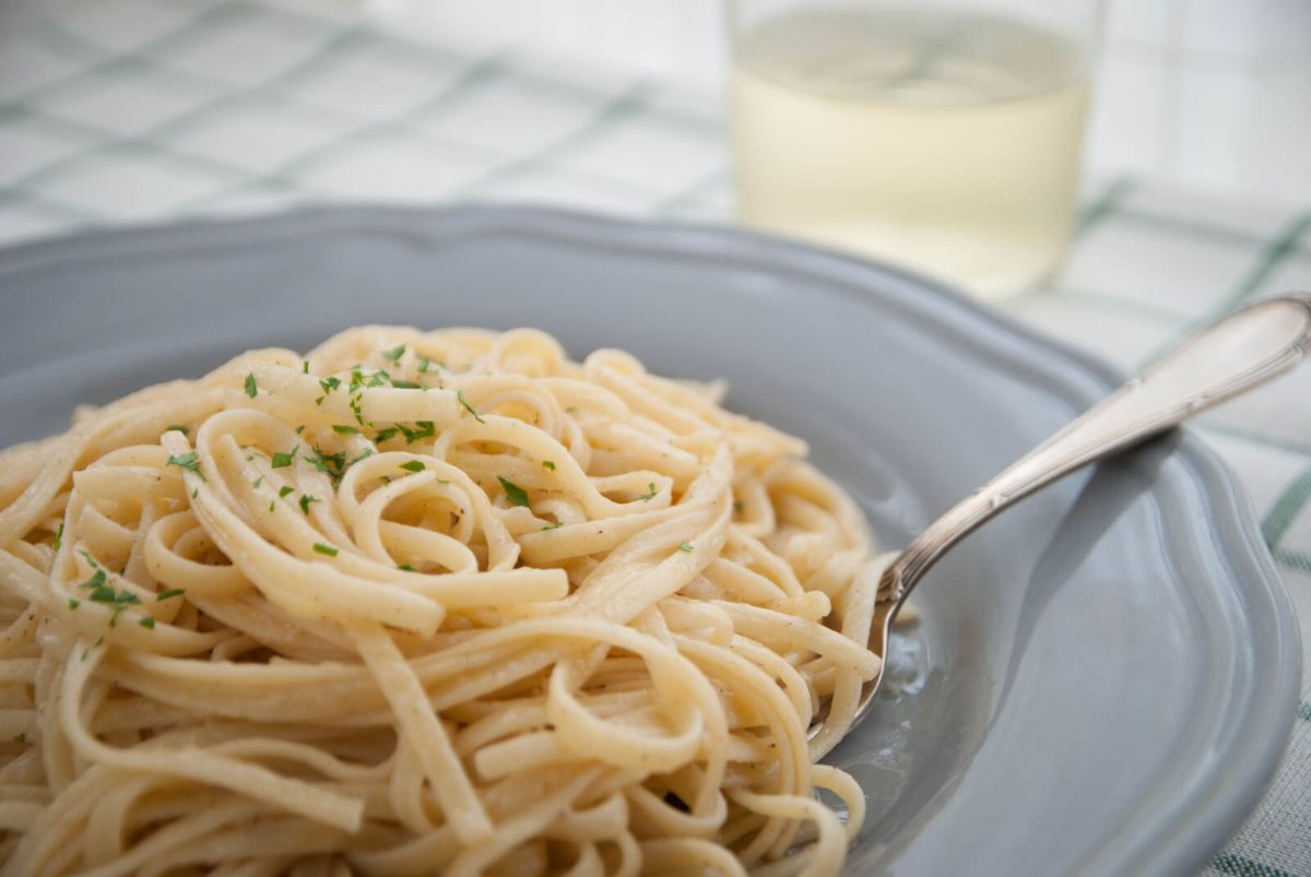 espaguetis con salsa alfredo paso 7