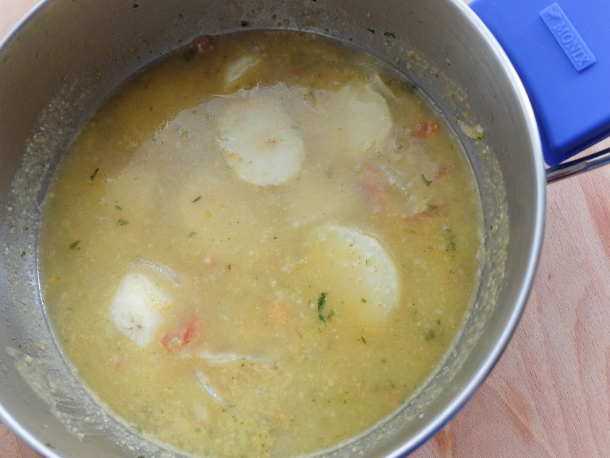 guiso de rape y patatas paso 20