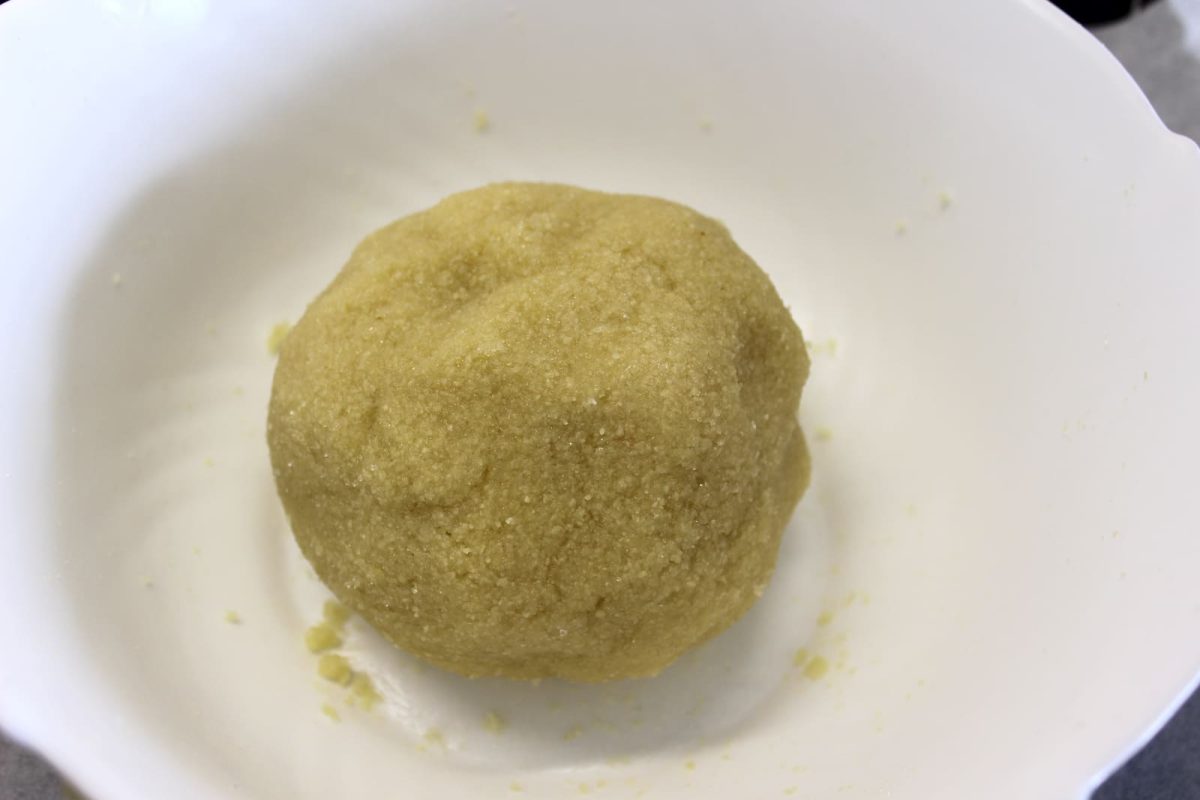 mazapán casero con piñones paso 6