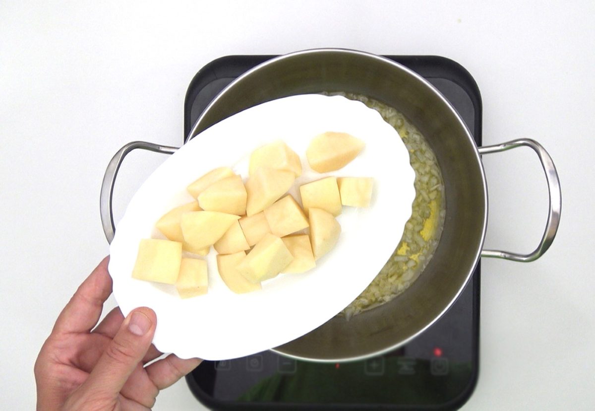 Sopa de rape. Receta casera, fácil y deliciosa