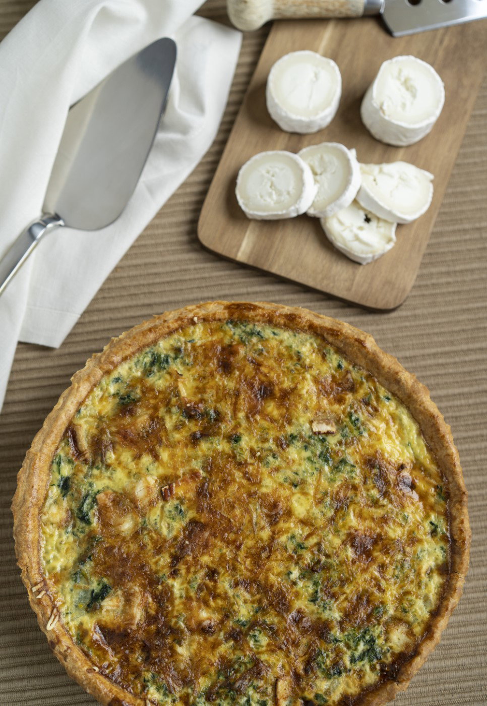 Quiche de espinacas y queso de cabra con masa quebrada casera