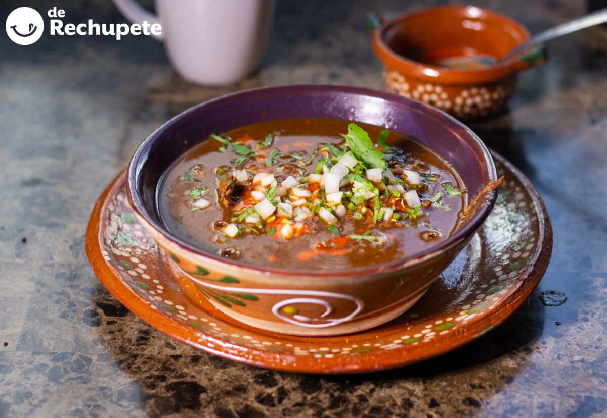 Birria de res. Plato tradicional mexicano delicioso