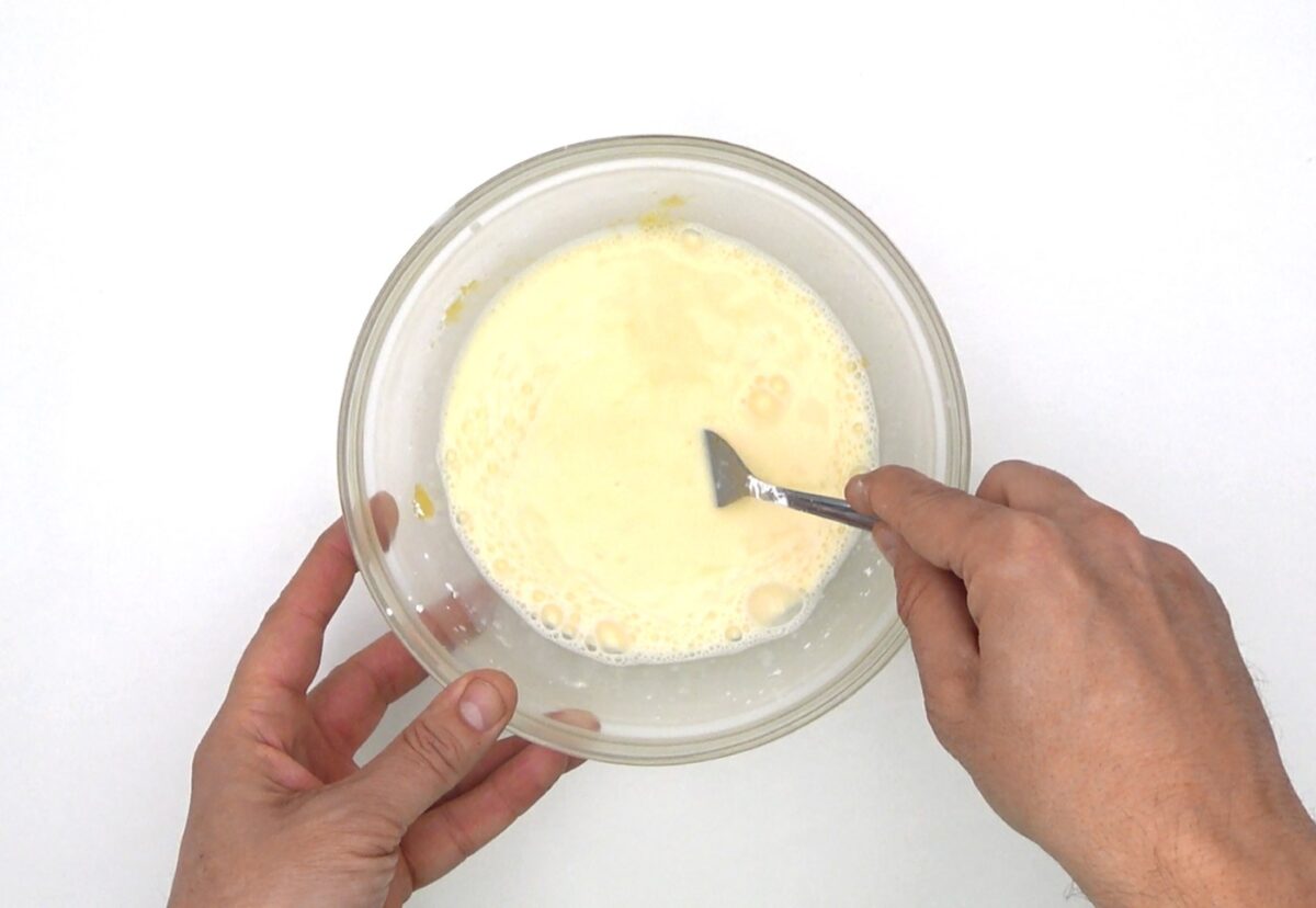 Bizcocho de crema pastelera de forma tradicional