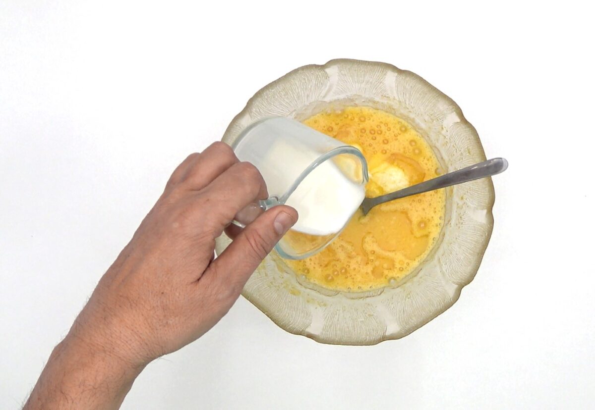 Bizcocho de crema pastelera de forma tradicional