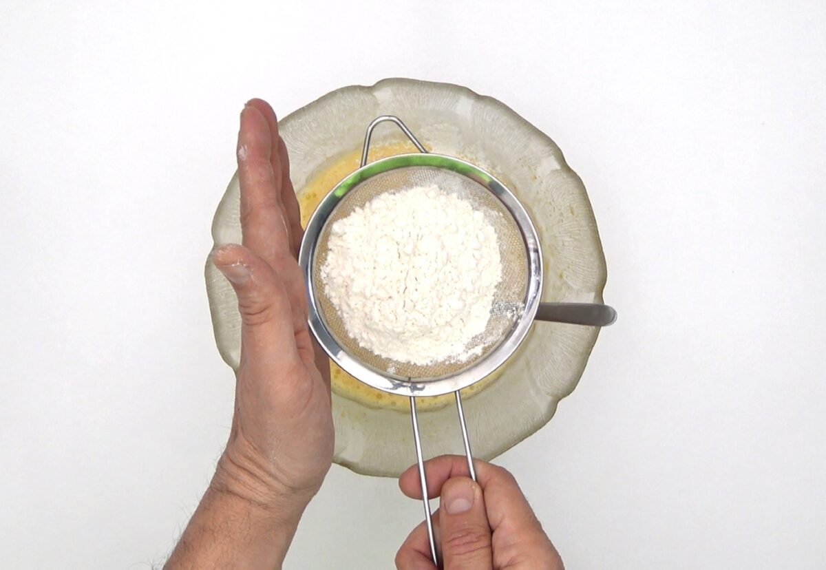 Bizcocho de crema pastelera de forma tradicional