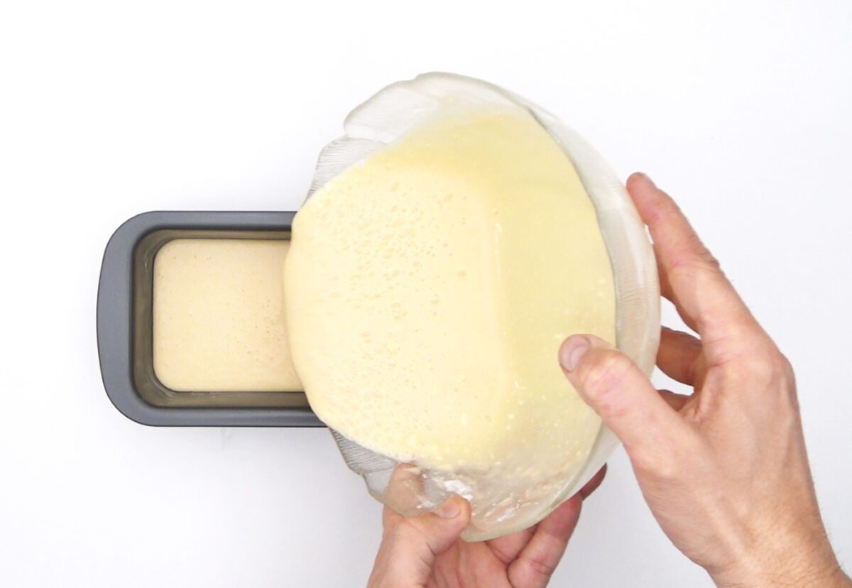 Bizcocho de leche condensada. Tradicional y con Thermomix