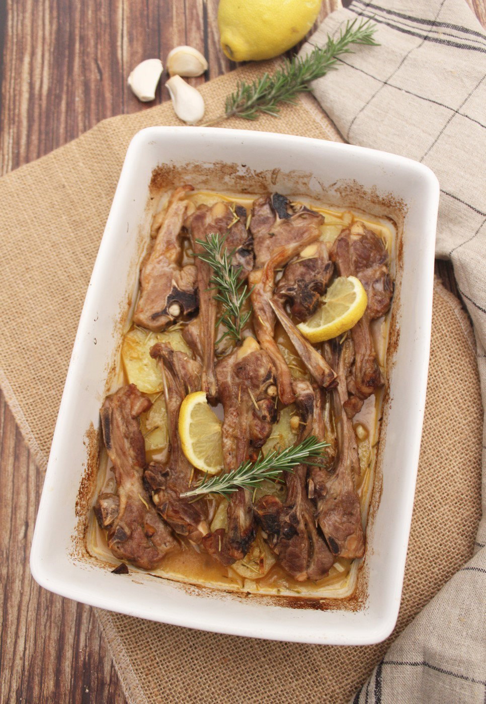 Chuletas de cordero al horno. Un plato ideal para cualquier ocasión