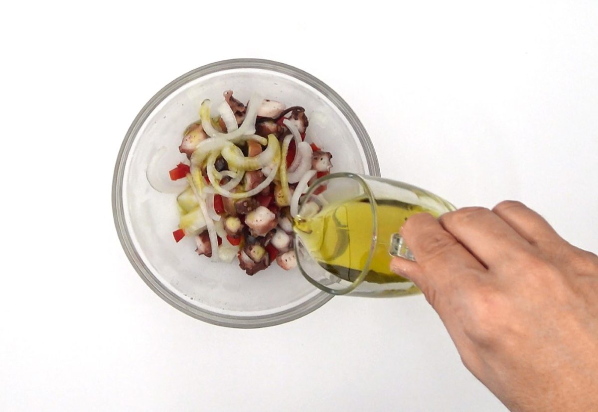 Cómo hacer una ensalada de pulpo y patata
