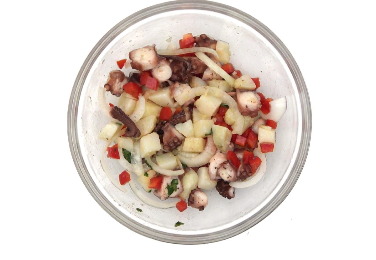 Cómo hacer una ensalada de pulpo y patata