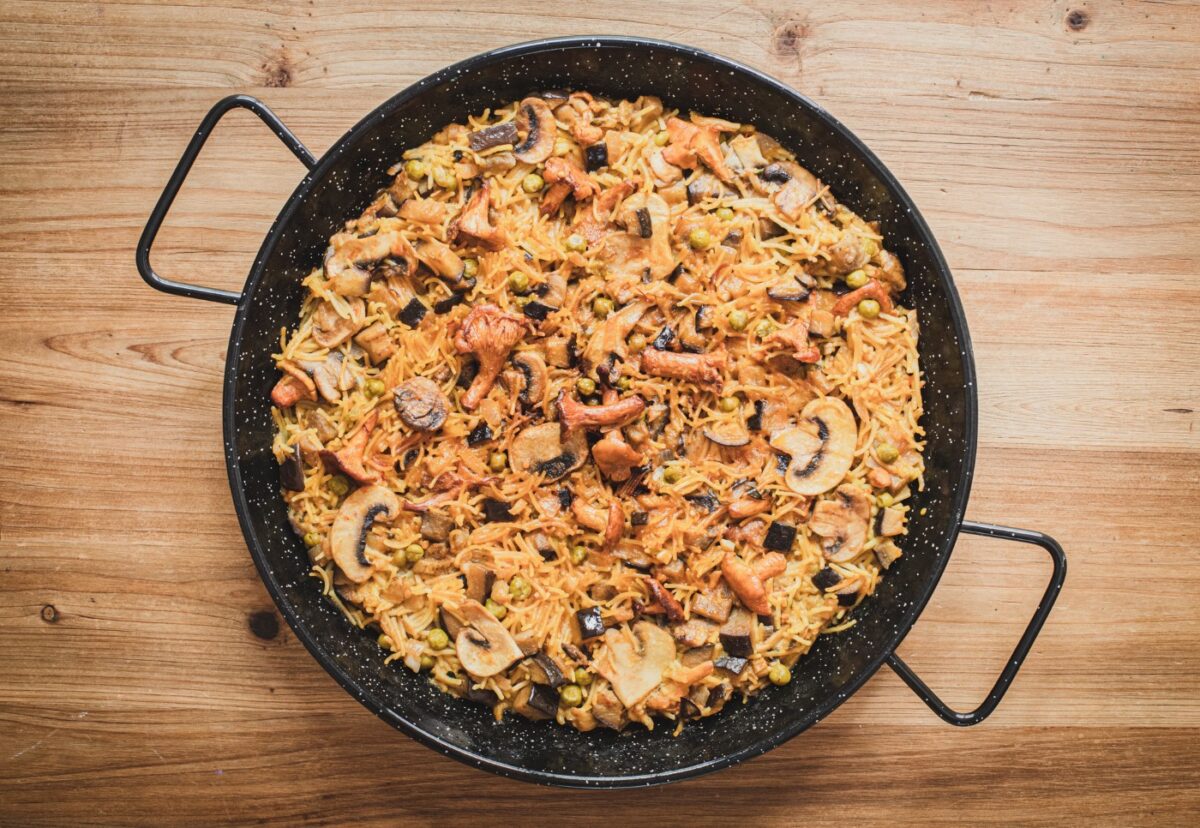 Fideuá vegana. Receta fácil y deliciosa para todos