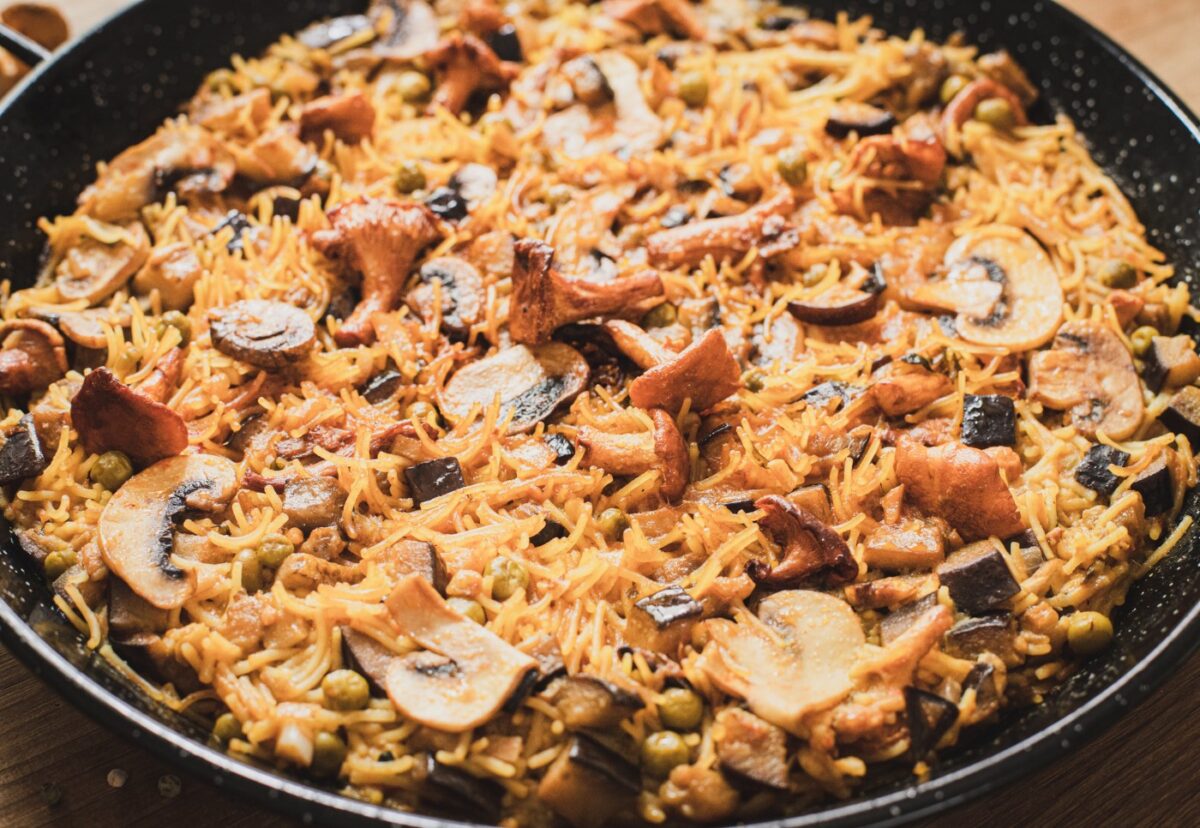 Fideuá vegana. Receta fácil y deliciosa para todos