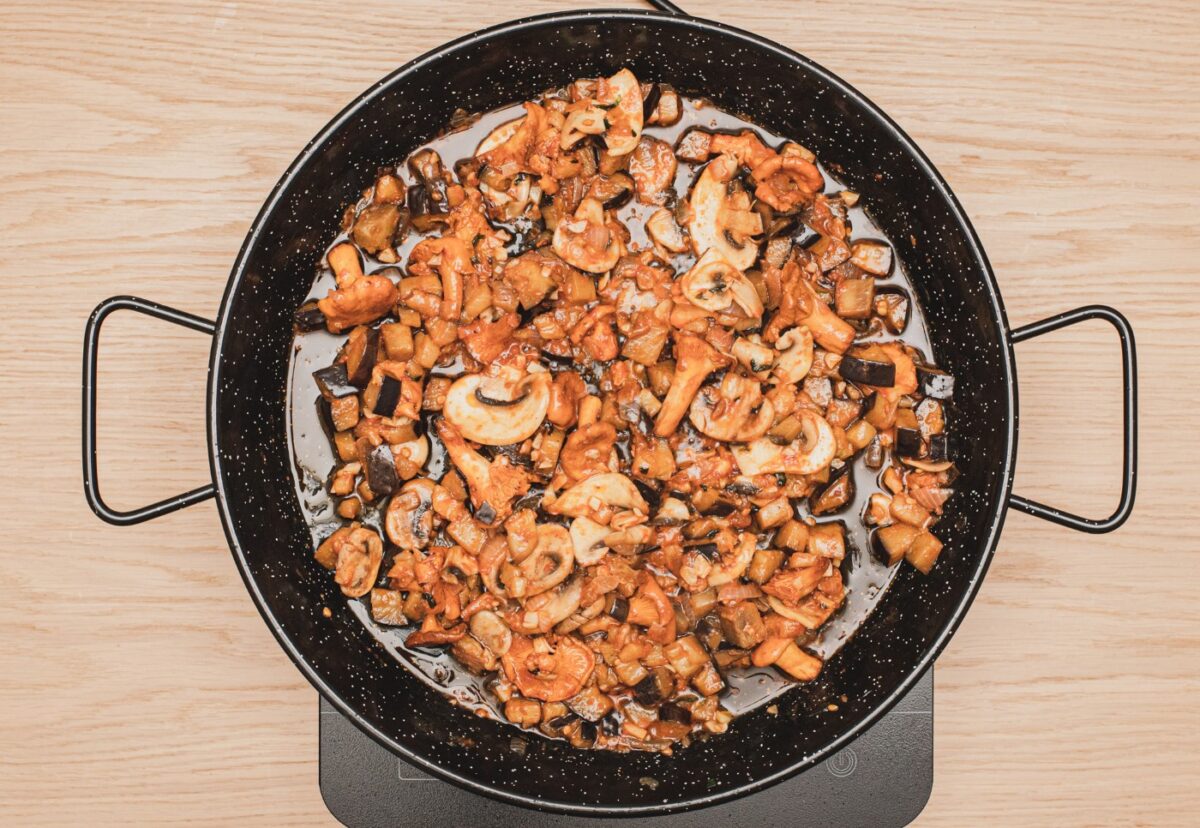Fideuá vegana. Receta fácil y deliciosa para todos