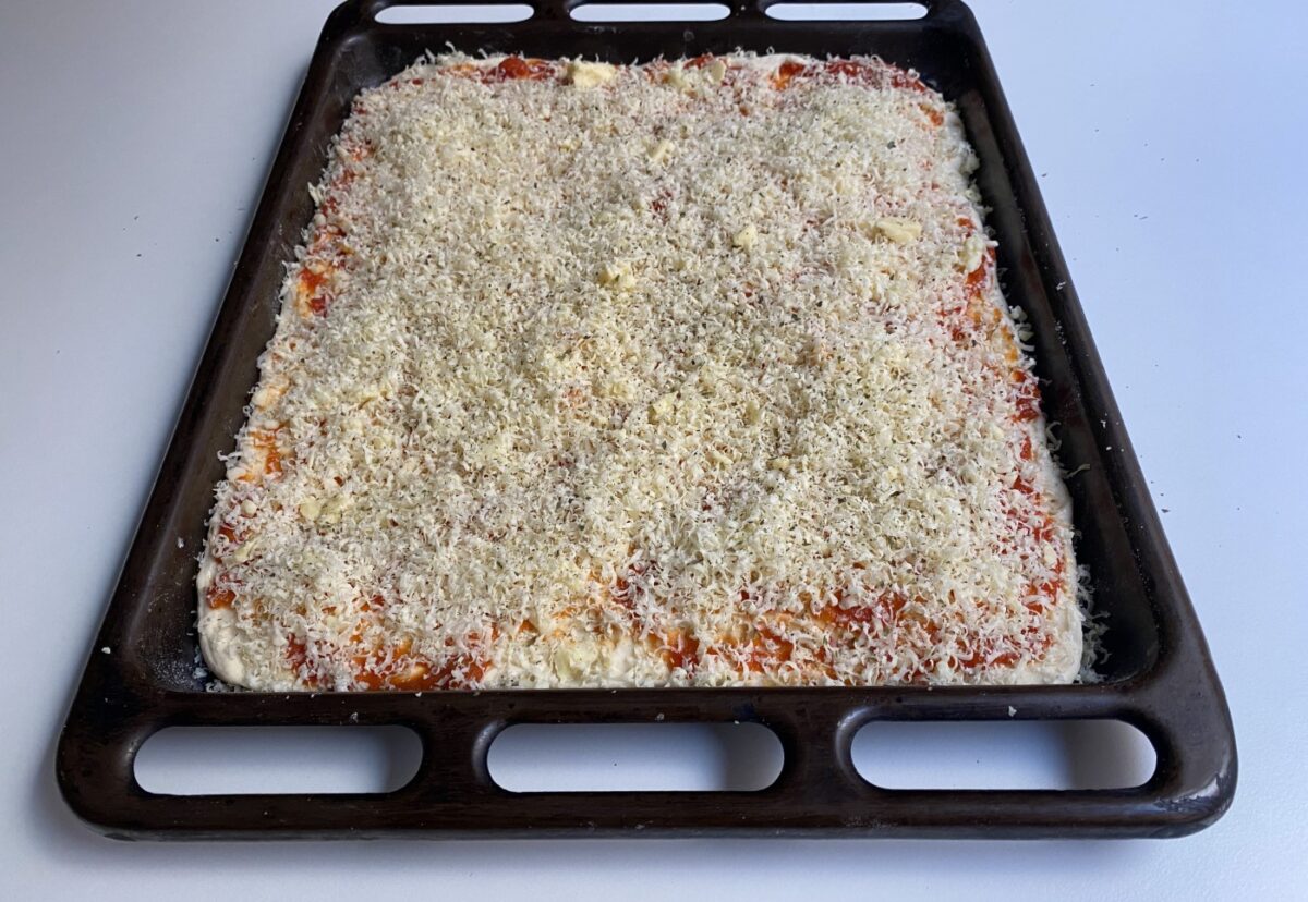 Pizza al taglio. Una receta ideal para compartir y disfrutar
