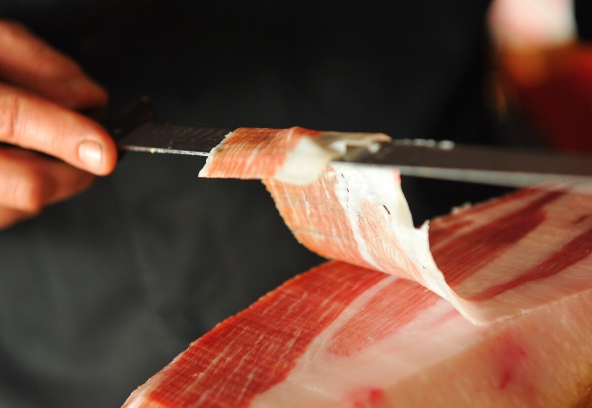 ¿Tu jamón tiene puntitos blancos? Esto es lo que significan