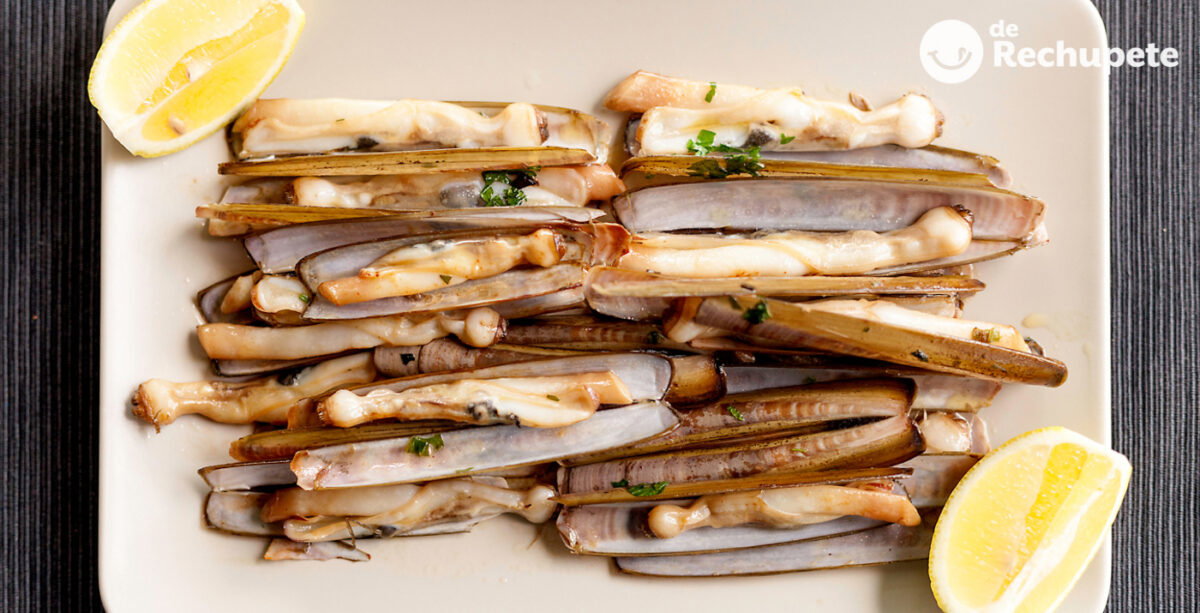 Navajas gallegas a la plancha con ajo y perejil